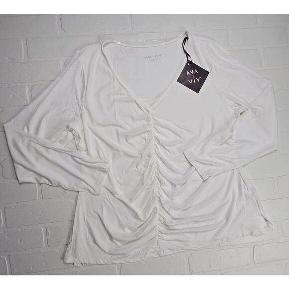 Ava & Viv White V-Neck  Top 1X - Picture 2 of 4